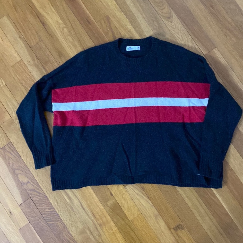 Hollister Sweater Size medium